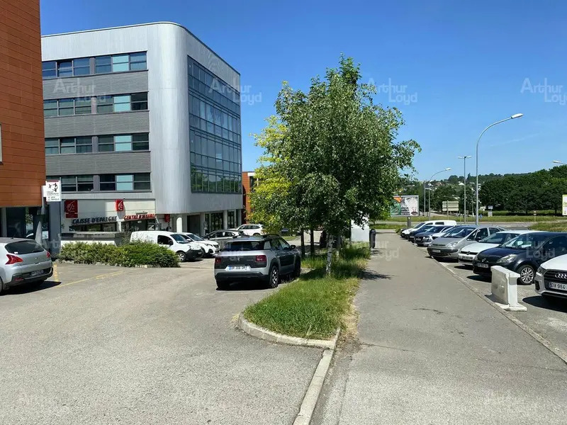 9 Avenue Des Montboucons, Besançon for lease Building Photo- Image 1 of 7