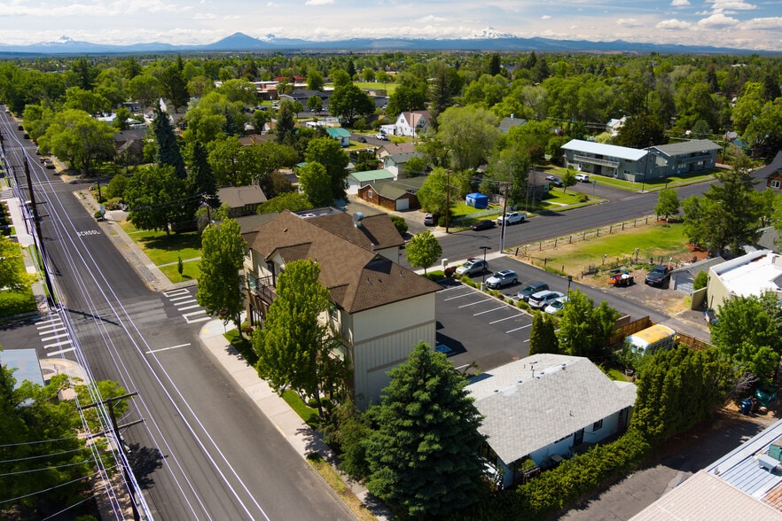 631 W Antler Ave, Redmond, OR for lease - Building Photo - Image 3 of 18