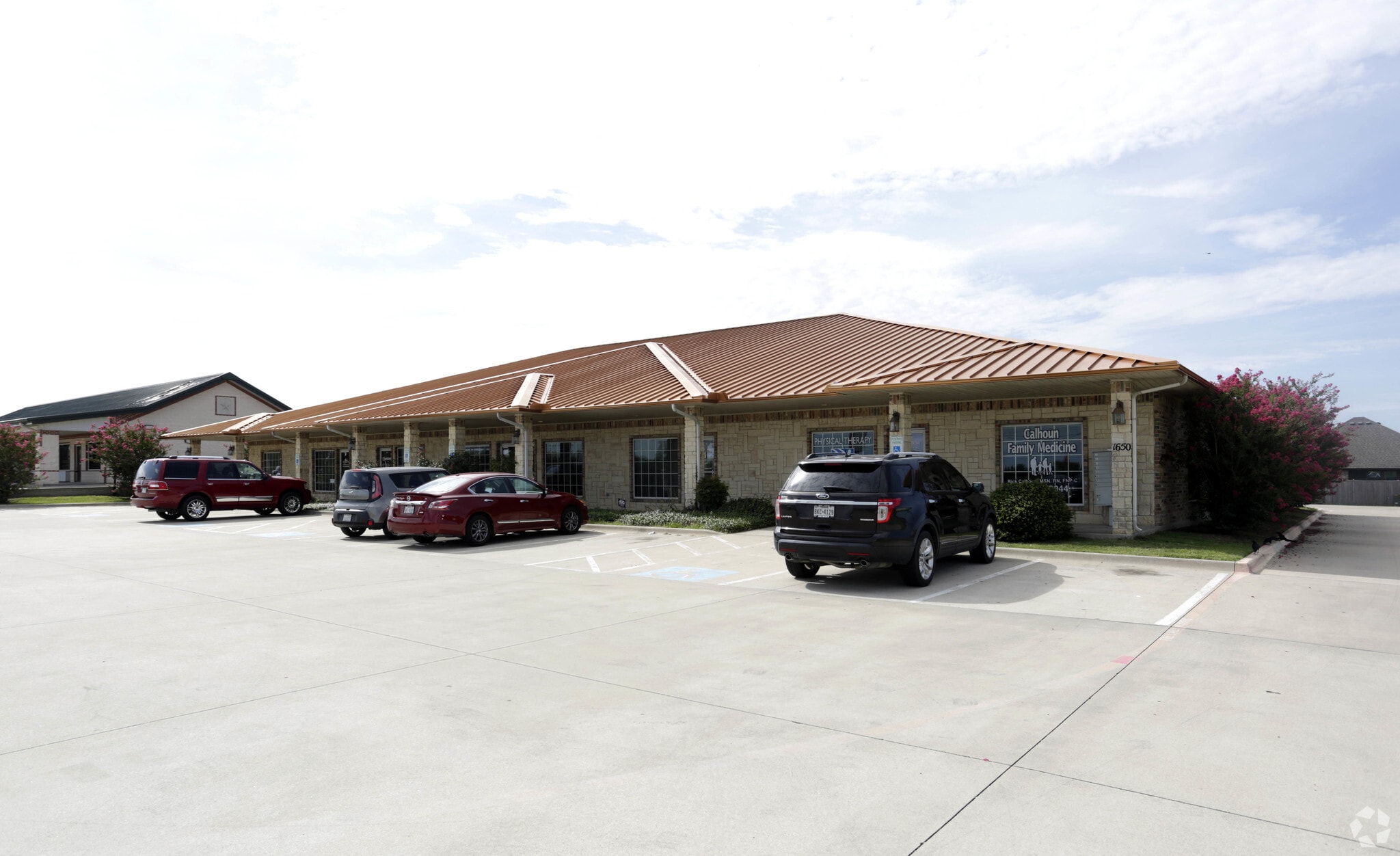 1650 W Chapman Dr, Sanger, TX for lease Primary Photo- Image 1 of 4