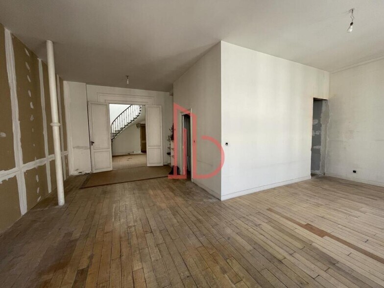 Office in Bordeaux for sale - Interior Photo - Image 3 of 5