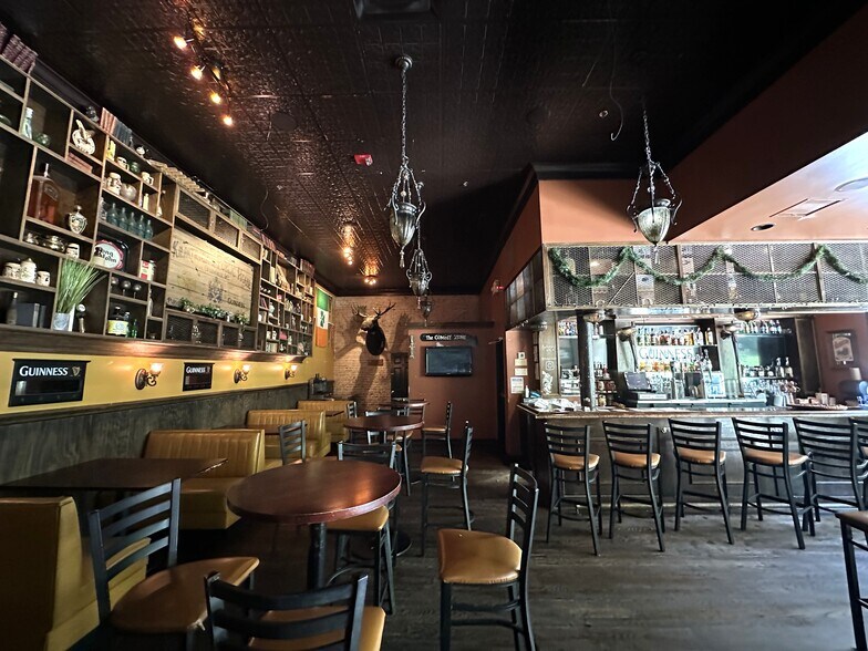 221 N Main St, Greenville, SC à louer - Photo du bâtiment - Image 2 de 10