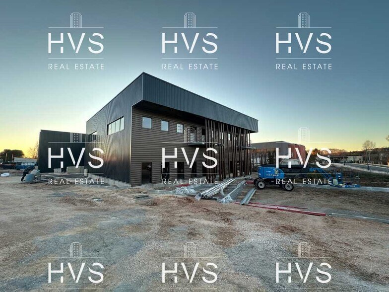 Industrial in Venelles for lease - Building Photo - Image 1 of 6