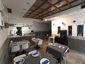 Retail in Barcelona, Barcelona for lease Interior Photo- Image 2 of 14