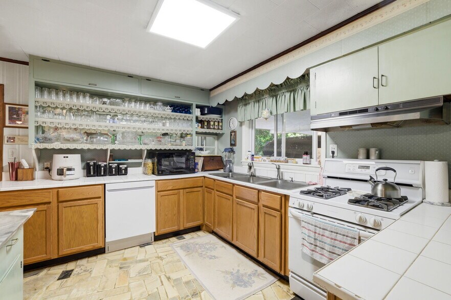 3324 Highway 28 S, Bryson City, NC à vendre - Photo du bâtiment - Image 2 de 17
