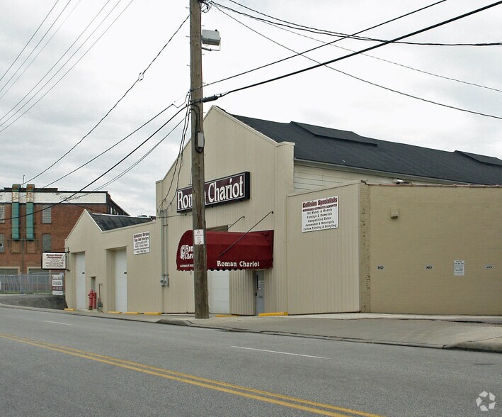 10630 Berea Rd, Cleveland, OH à vendre - Photo du bâtiment - Image 2 de 3