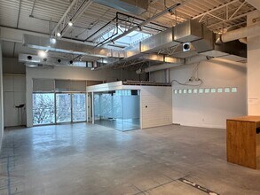 1737 W 3rd Ave, Vancouver, BC à louer Photo intérieure- Image 2 de 7