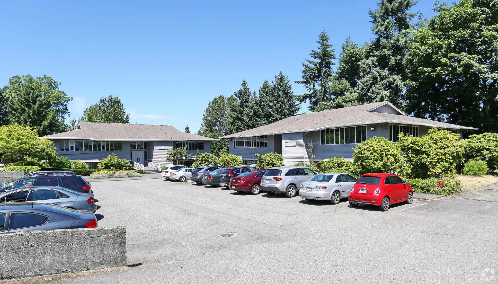 14040 NE 8th St, Bellevue, WA à louer Photo du bâtiment- Image 1 de 6