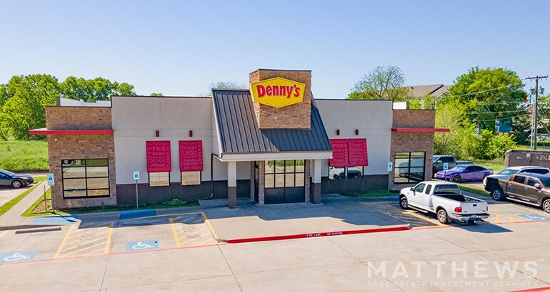 709 N Interstate 35, Waco, TX à louer - Photo du bâtiment - Image 3 de 8