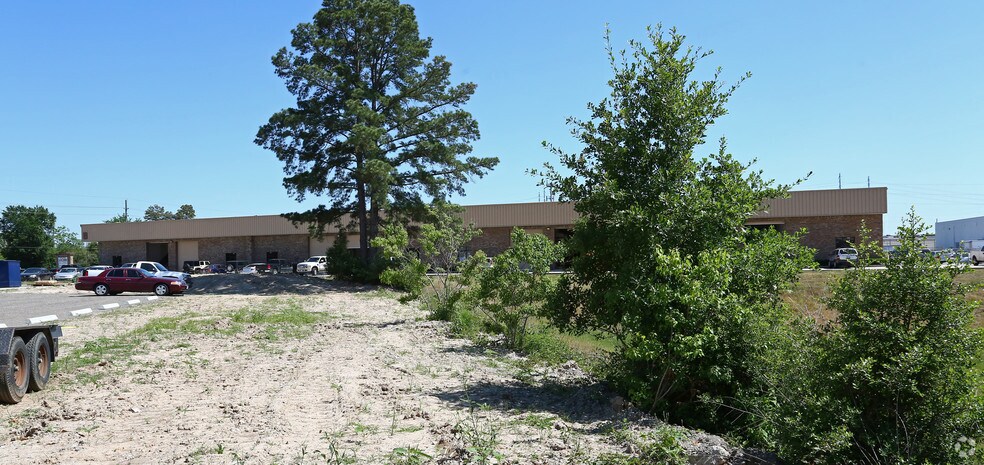 10963 Cutten Rd, Houston, TX à louer - Photo du bâtiment - Image 3 de 9