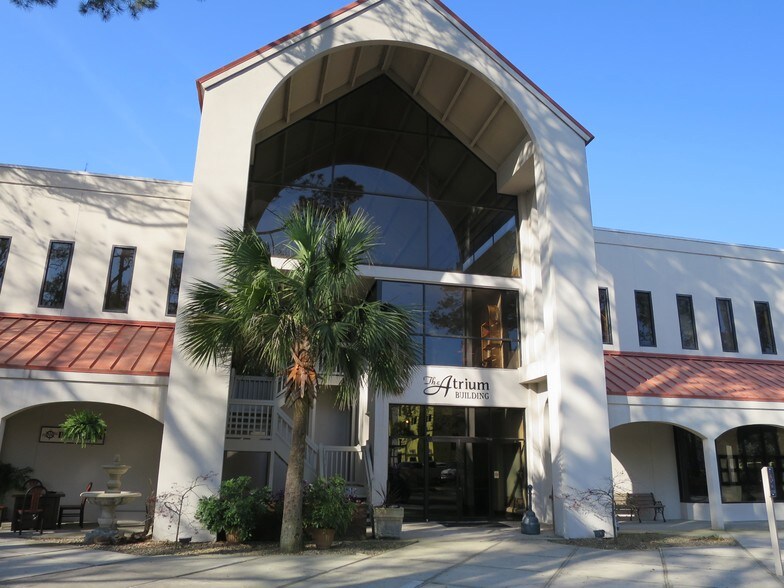 840 William Hilton Pky, Hilton Head Island, SC à louer - Photo du bâtiment - Image 2 de 7