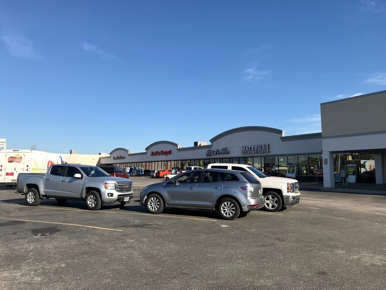 1015-1211 W NASA Rd 1, Webster, TX à louer - Photo du bâtiment - Image 2 de 9