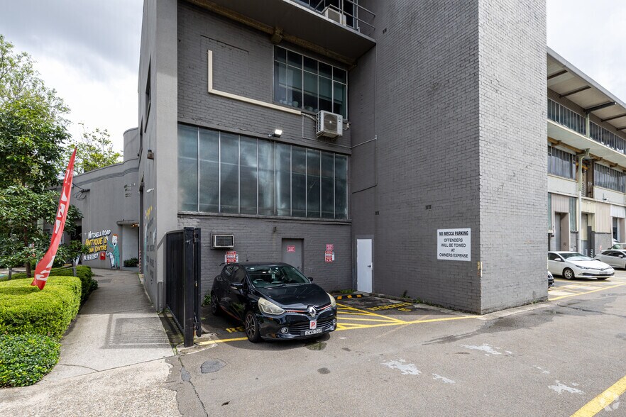 17 Bourke Rd, Alexandria à louer - Photo du bâtiment - Image 2 de 4
