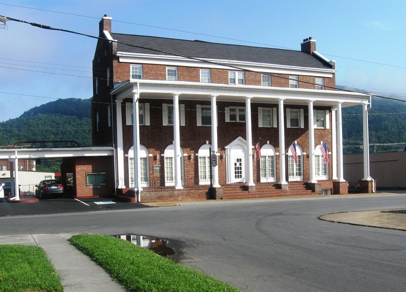 229 S Main Ave, Erwin, TN for sale - Building Photo - Image 1 of 1