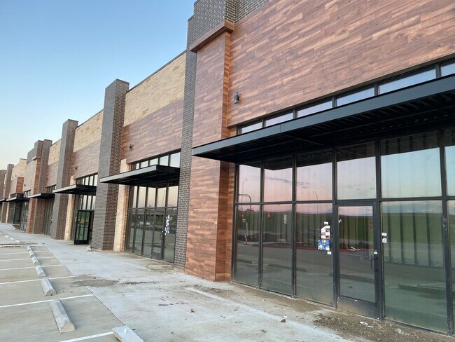 Plus de détails pour 2826 State 121 Hwy, Lewisville, TX - Commerce de détail à louer