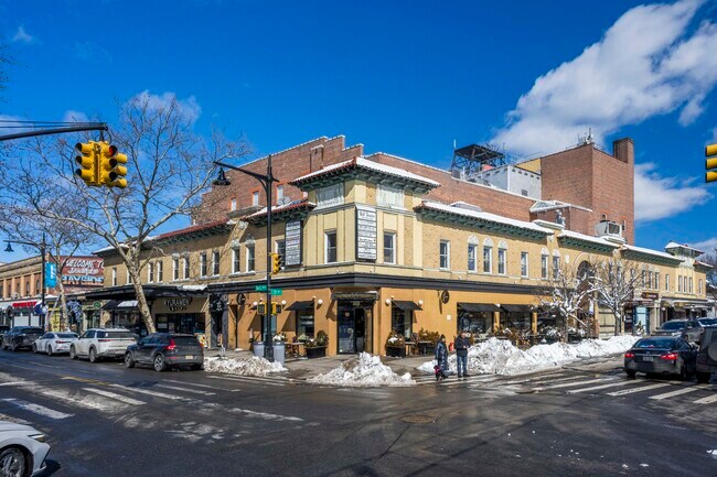 Plus de détails pour 21333 39th Ave, Bayside, NY - Bureau à louer