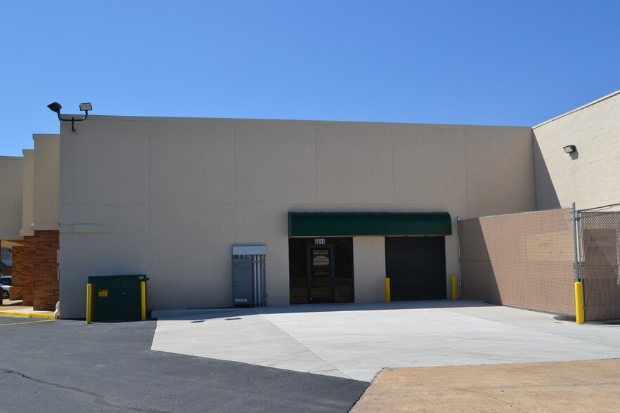 5805-5821 W Norfolk Rd, Portsmouth, VA for lease - Building Photo - Image 1 of 16