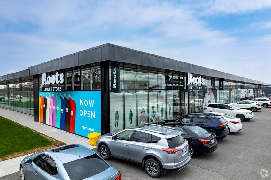 95 Orfus Rd, Toronto, ON for lease - Building Photo - Image 2 of 6