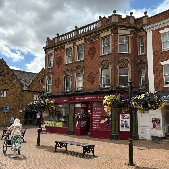 63 Parsons Street / 21a Cornhill Banbury, Banbury for sale - Building Photo - Image 3 of 13