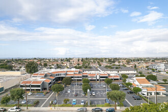 4952 Warner Ave, Huntington Beach, CA - Aérien  Vue de la carte