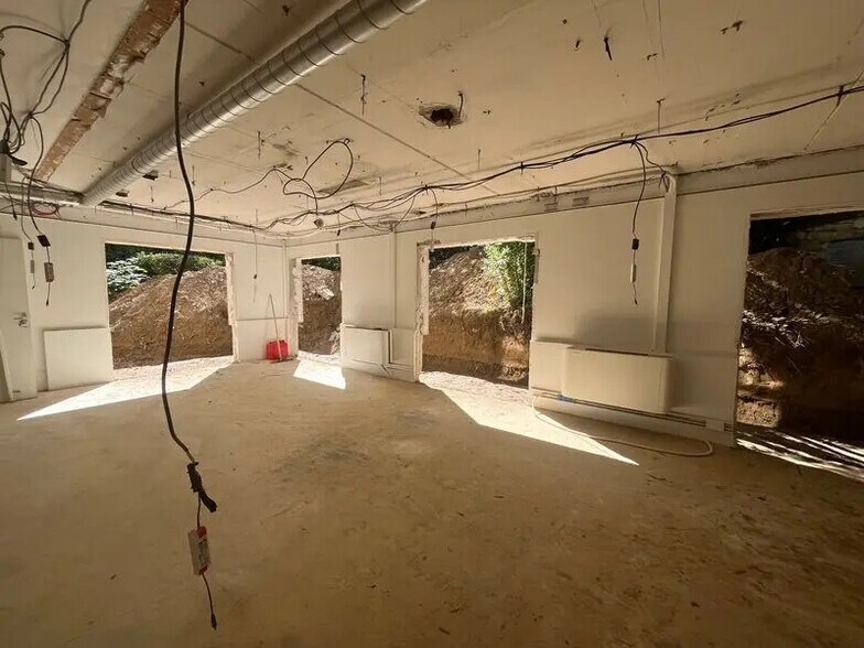 2 Boulevard De Gabes, Marseille for lease - Interior Photo - Image 2 of 5