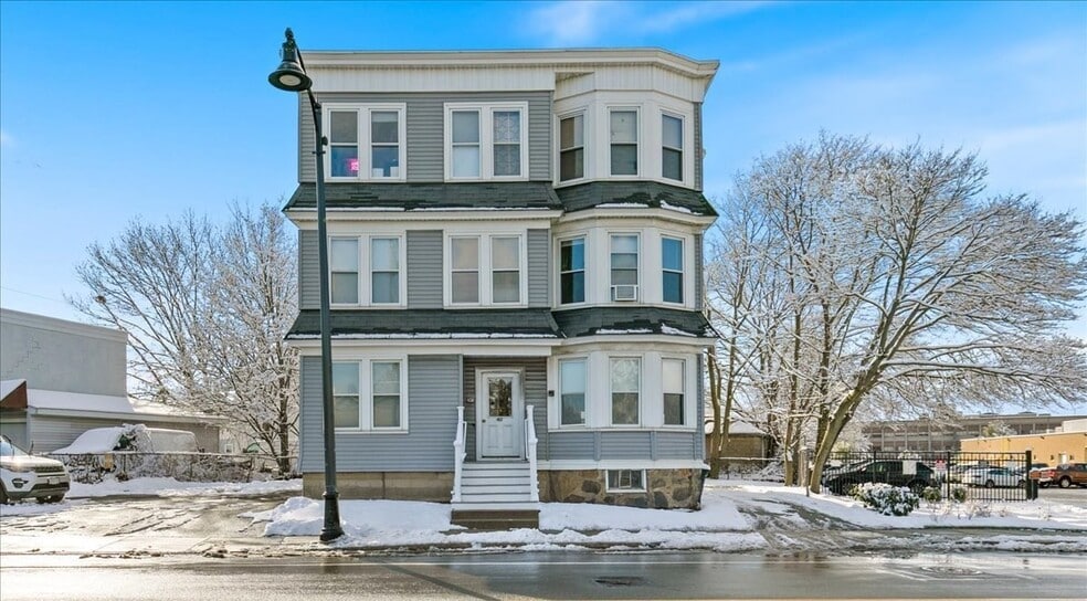 412 Cabot St, Beverly, MA for sale - Building Photo - Image 2 of 39