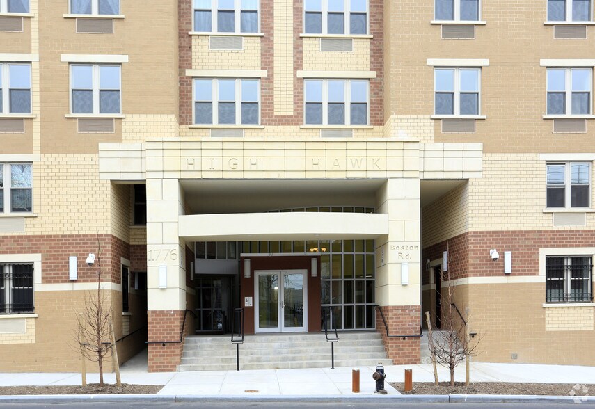1776 Boston Rd, Bronx, NY à louer - Photo du bâtiment - Image 3 de 3