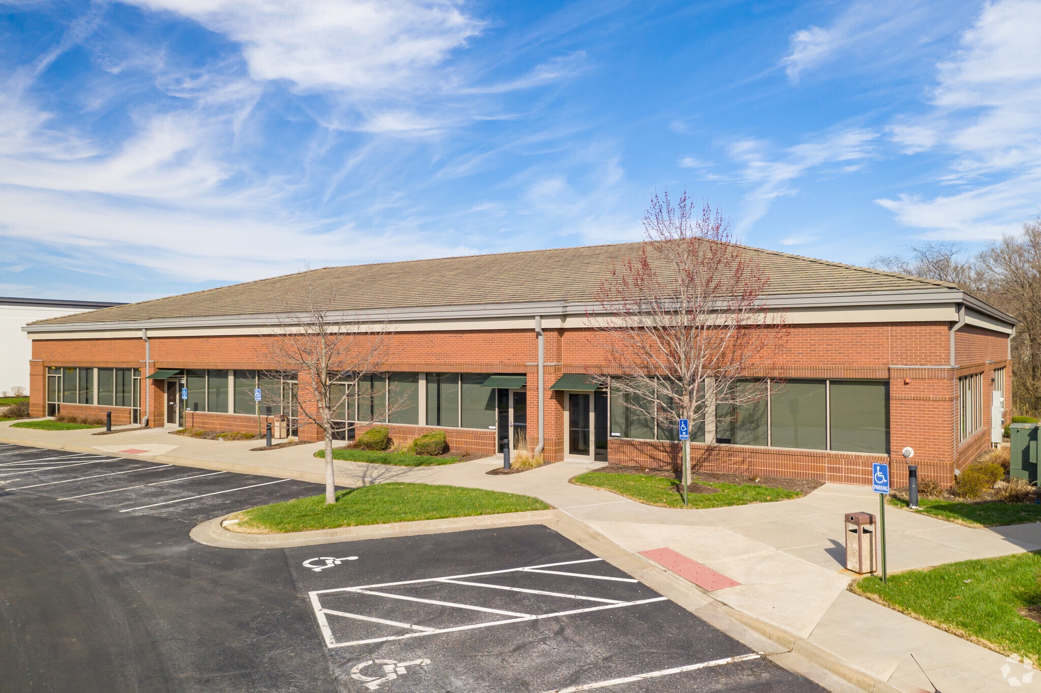 13621 S Mur Len Rd, Olathe, KS for sale Primary Photo- Image 1 of 6