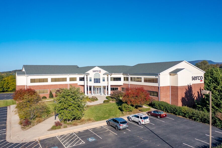 1450 Technology Dr, Harrisonburg, VA à vendre - Photo du bâtiment - Image 2 de 68
