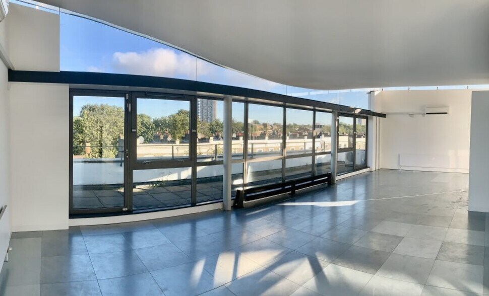 87 Lancaster Rd, Londres à louer - Photo intérieure - Image 3 de 7