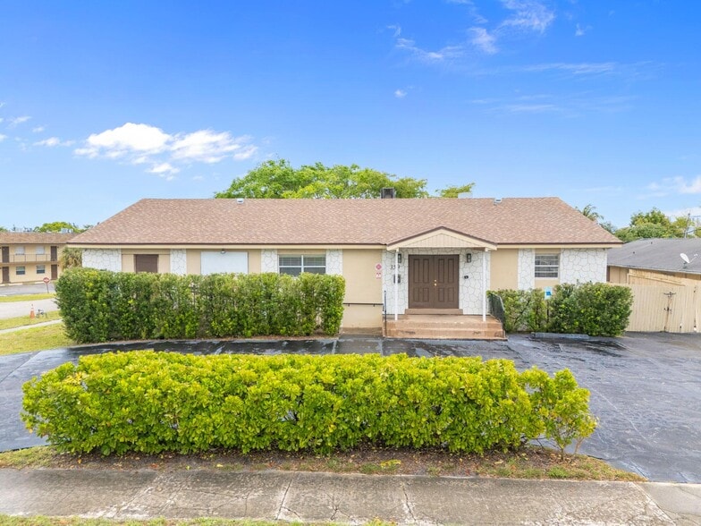 359 10th St, West Palm Beach, FL à louer - Photo du bâtiment - Image 3 de 56