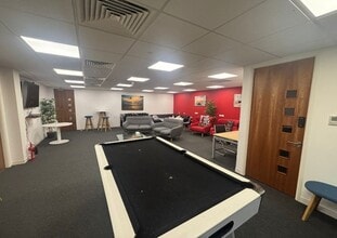 Perrywood Business Park, Redhill à louer Photo intérieure- Image 2 de 3