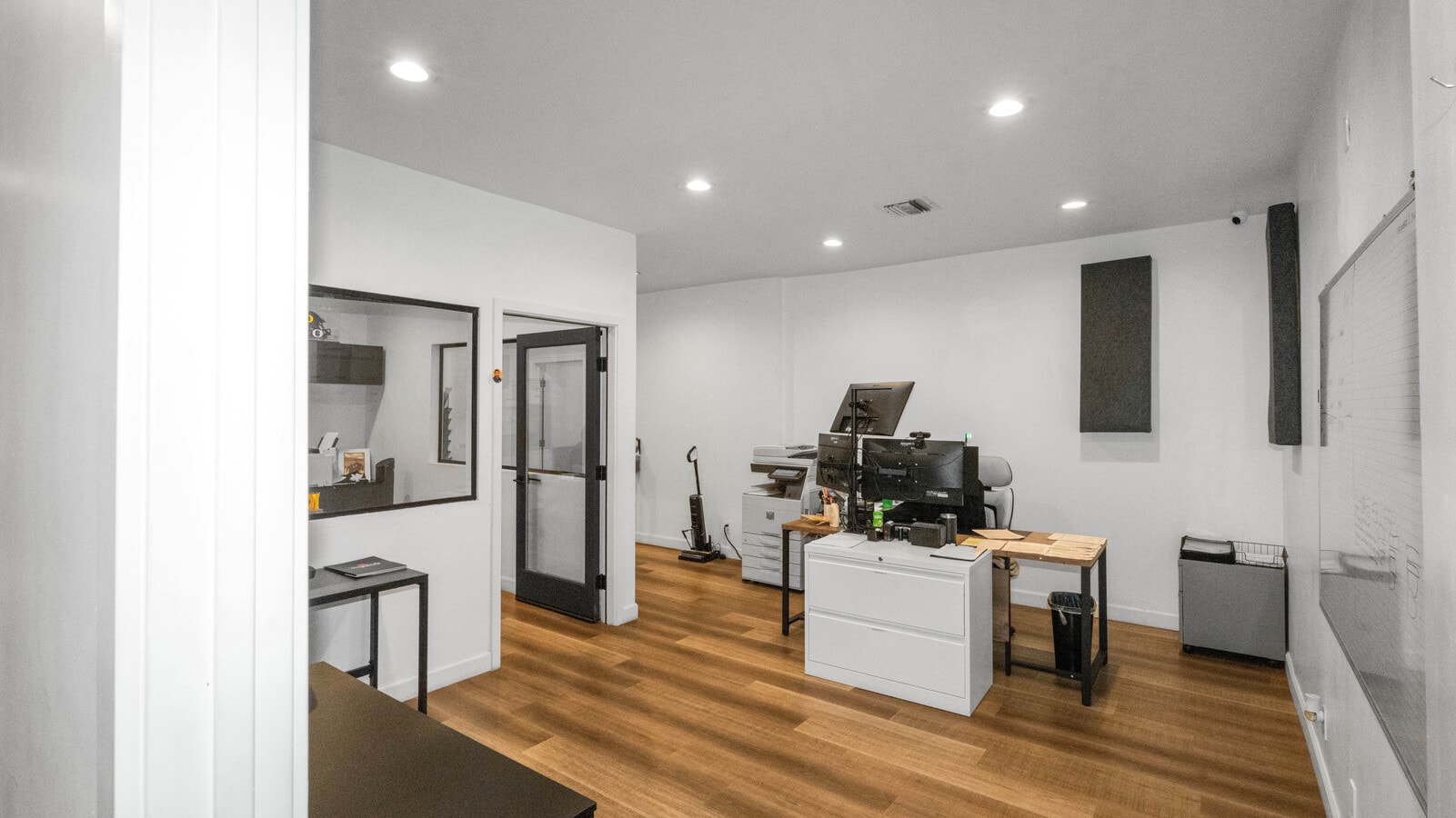 1132-1140 E Valencia Dr, Fullerton, CA 92831 - Unité 1134 - - Photo intérieure - Image 1 of 8