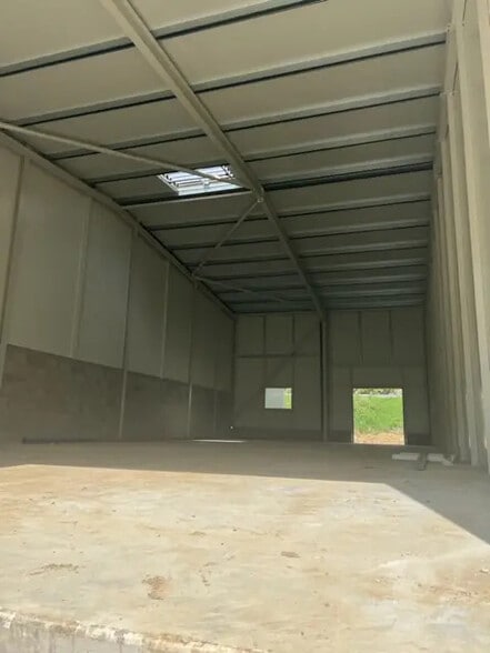 Industrial in Saint-Sorlin-de-Vienne for lease - Building Photo - Image 1 of 3