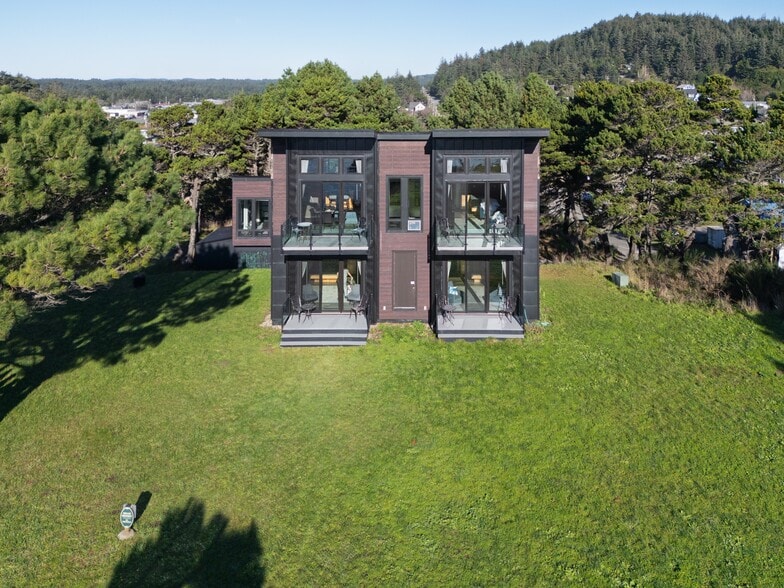 409 Jackson St, Port Orford, OR for sale - Building Photo - Image 2 of 48