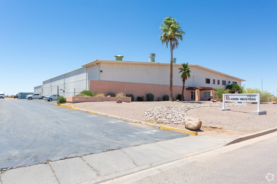 1040 S Camino Oro, Goodyear, AZ à vendre - Photo du b timent - Image 1 de 1