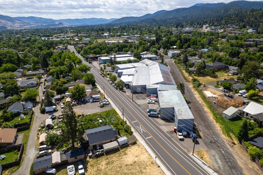 255 Helman St, Ashland, OR for sale - Building Photo - Image 1 of 3
