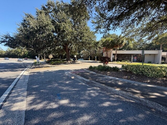 555 S Hunt Club Blvd, Apopka, FL à louer - Photo du bâtiment - Image 3 de 33