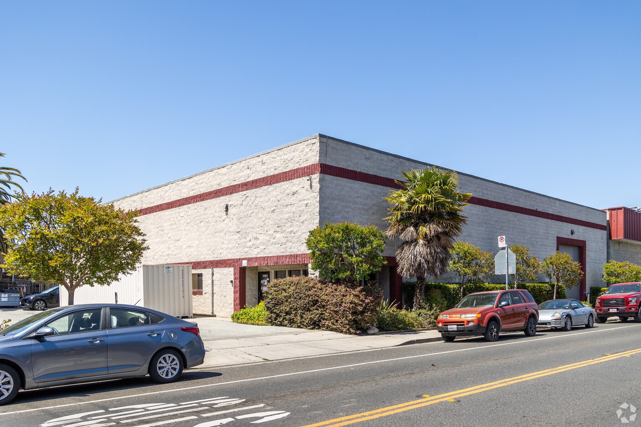 2985 Fair Oaks Ave, Redwood City, CA à louer Photo principale- Image 1 de 9
