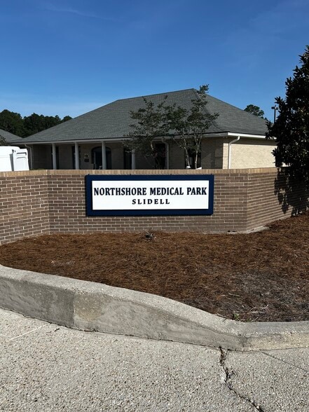 300 Gateway Dr, Slidell, LA for lease - Building Photo - Image 1 of 8