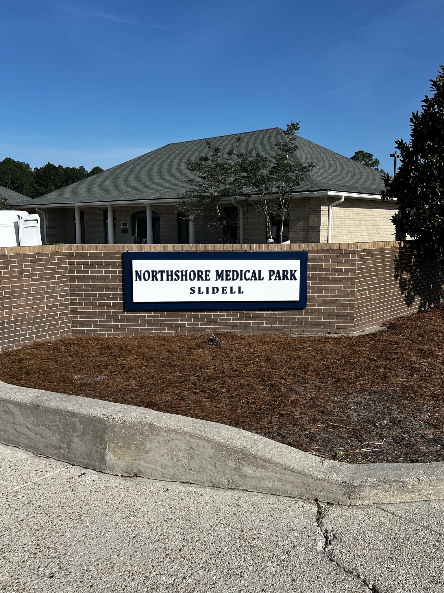 300 Gateway Dr, Slidell, LA for lease Building Photo- Image 1 of 9