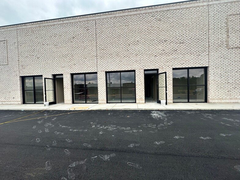 4875 Warehouse Way, Cumming, GA for lease - Building Photo - Image 2 of 9