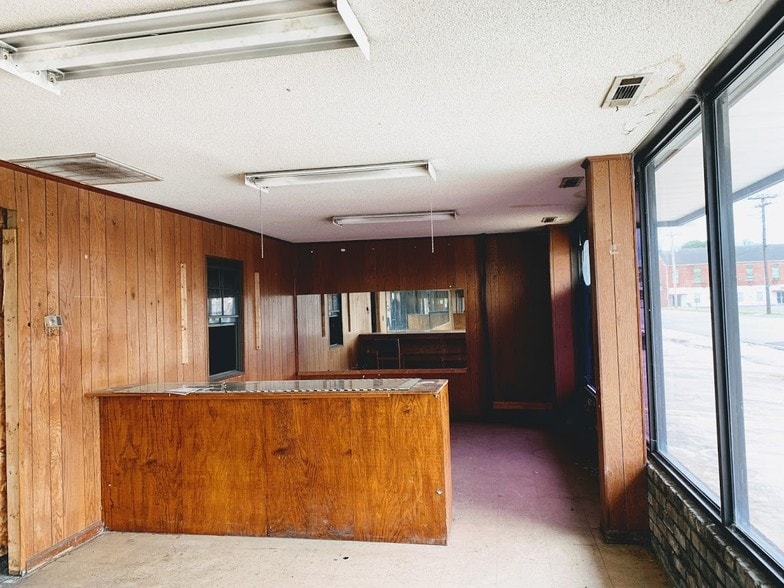 1009 18th St N, Bessemer, AL for lease - Interior Photo - Image 3 of 5