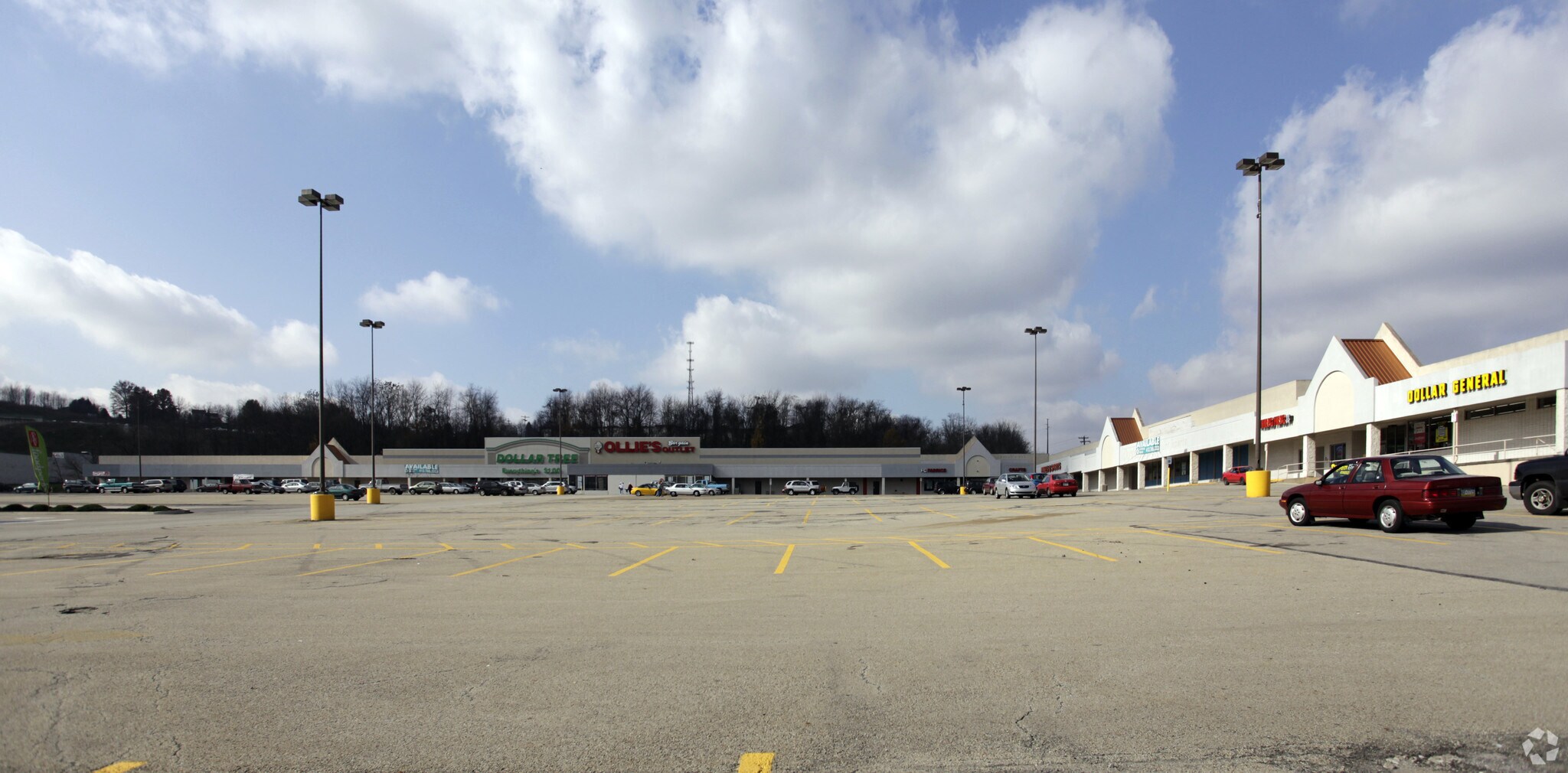 635 Pittsburgh Rd, Uniontown, PA for lease Building Photo- Image 1 of 9