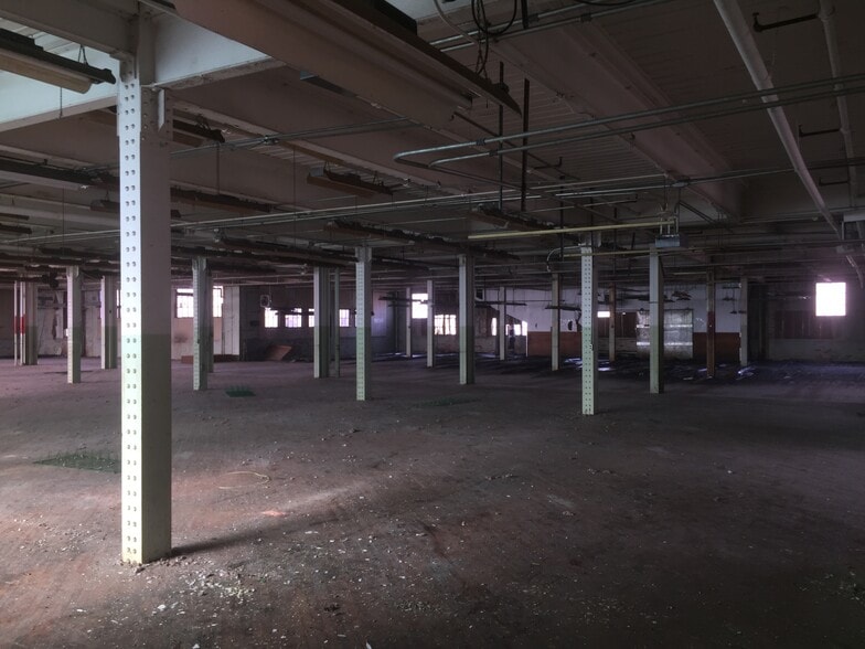 1340-1400 Chestnut St, Kulpmont, PA for sale - Building Photo - Image 2 of 21