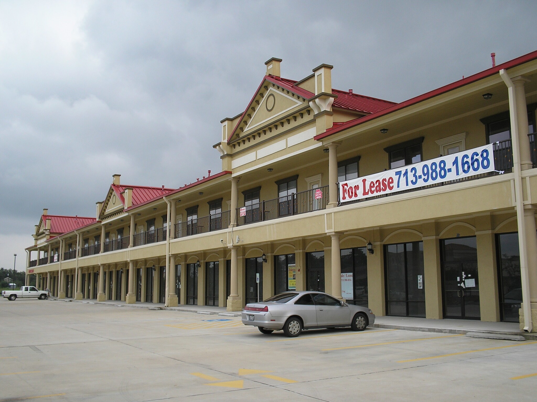 12989 Bellaire Blvd, Houston, TX à vendre Photo du bâtiment- Image 1 de 8
