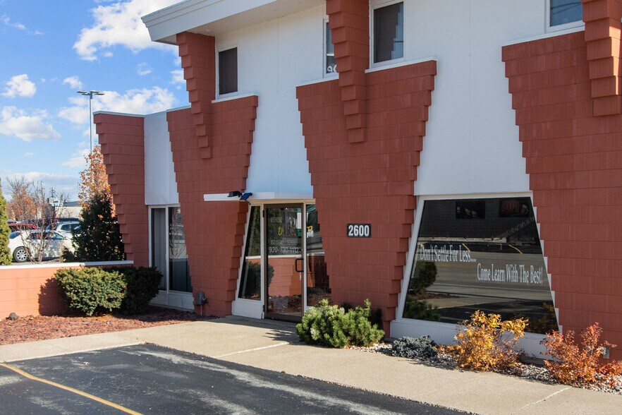2600 N Richmond St, Appleton, WI à vendre - Photo du bâtiment - Image 2 de 13