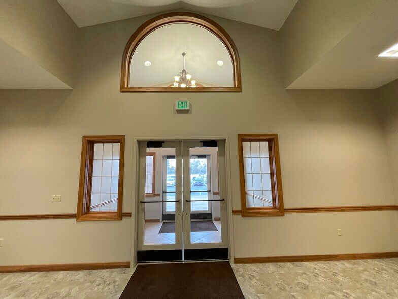 1001 Chestnut Hills Pky, Fort Wayne, IN à louer - Photo intérieure - Image 2 de 9