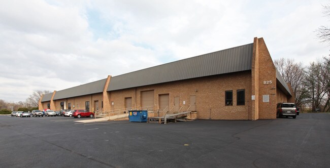 Plus de détails pour 823 Hammonds Ferry Rd, Linthicum, MD - Local d'activités à louer