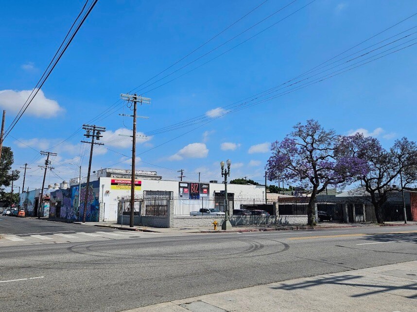 3300 S Broadway, Los Angeles, CA 90007 portefeuille de 2 propriétés à vendre sur LoopNet.ca Photo du bâtiment- Image 1 de 34