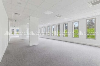 200 Rue Pierre Duhem, Aix-en-Provence à louer Photo intérieure- Image 1 de 9